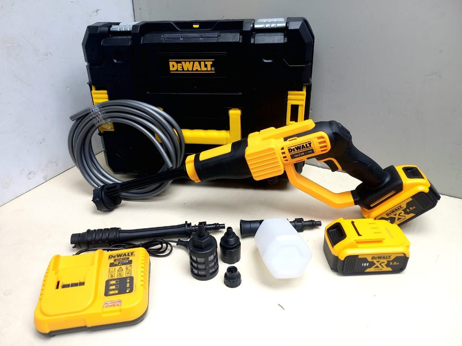 Аккумуляторная мойка высокого давления DEWALT.