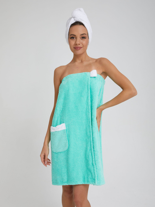 Qizlar striptiz raqsga tushishmoqda