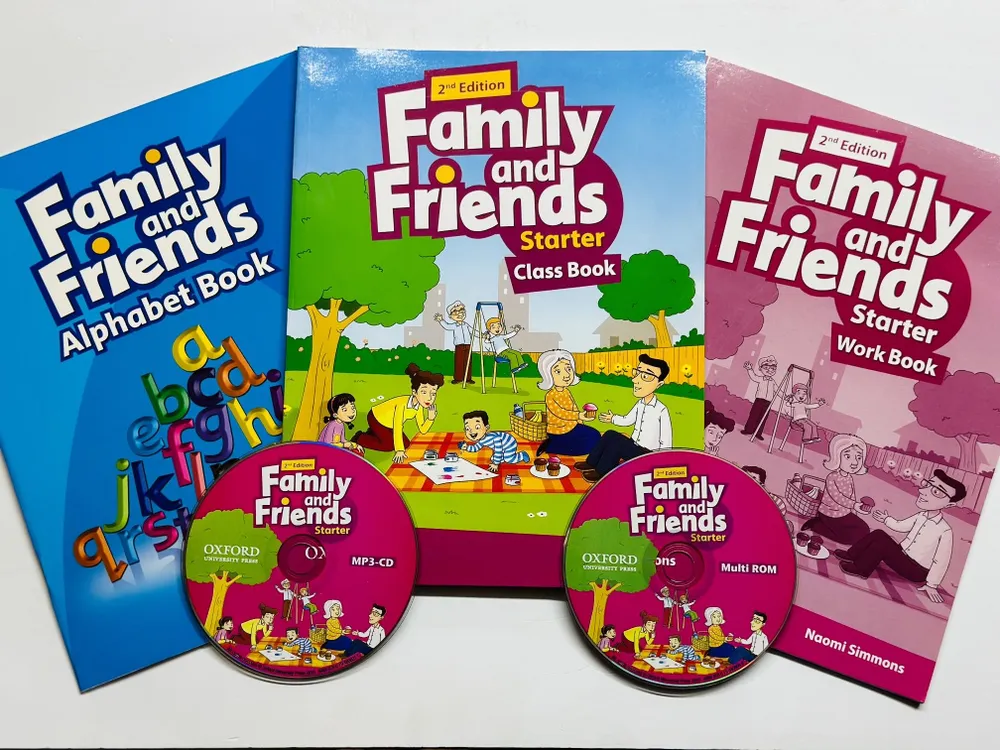 Комплект Family and Friends Starter + Alphabet Book, Учебник+Тетрадь+Алфавитная книга+CD, вариант