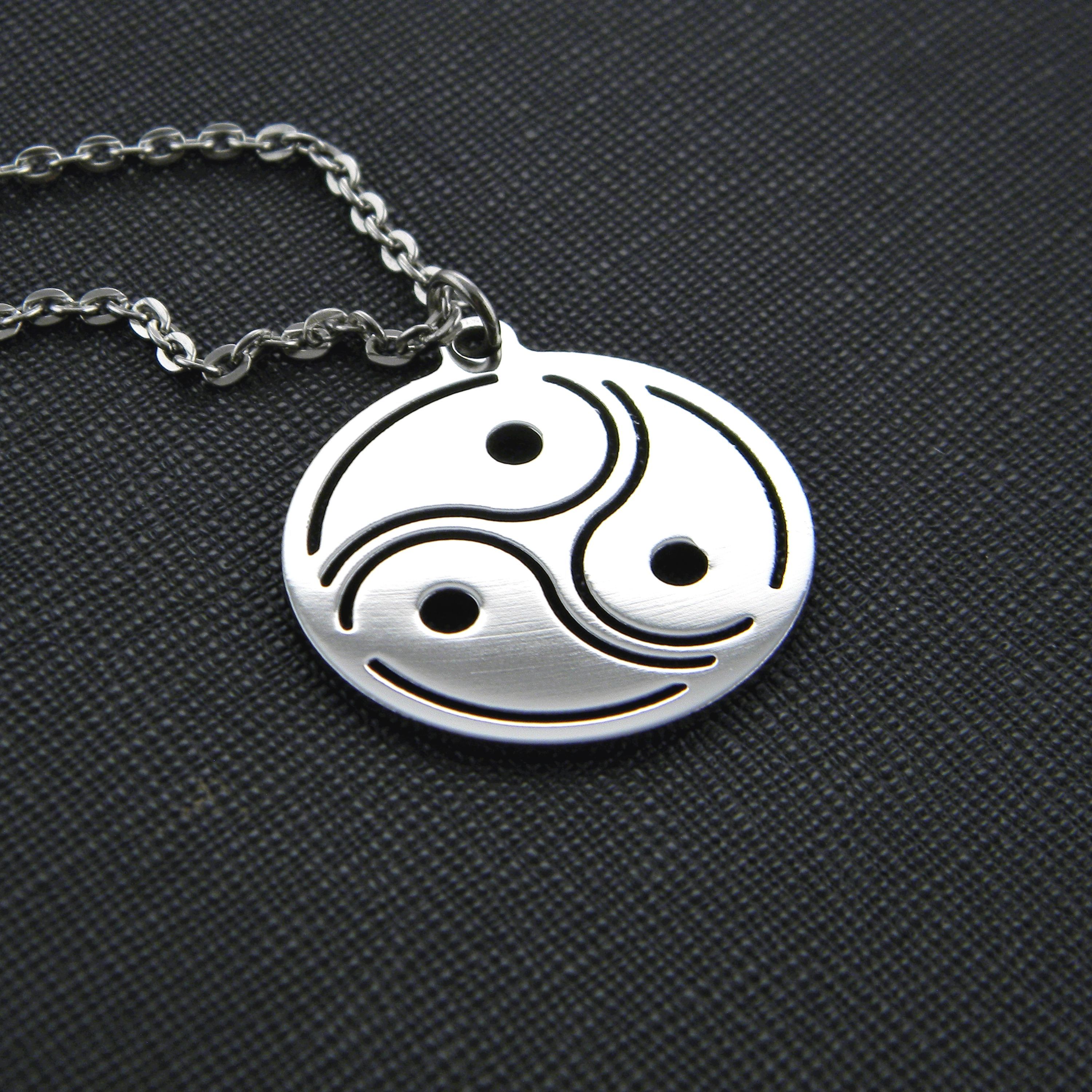 Якутскіде телефон арқылы интимдік танысу Жетілген топтық порно