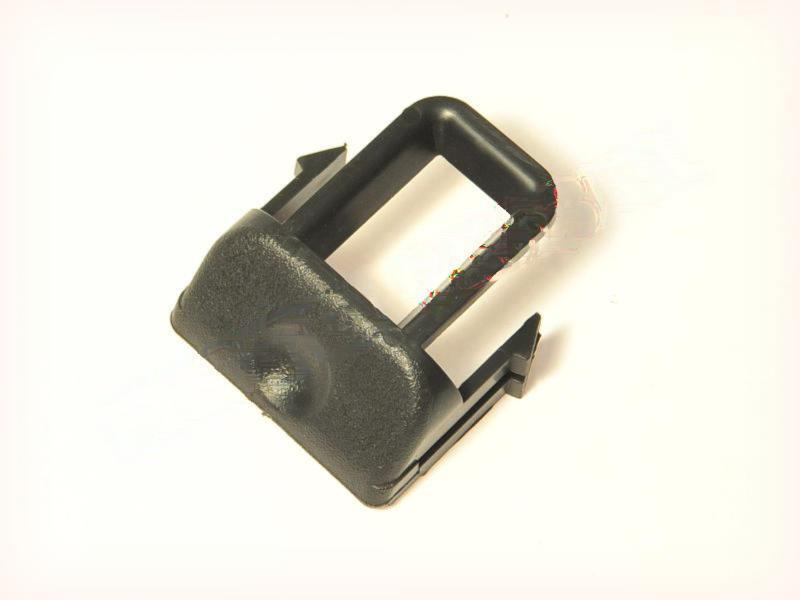 Замок крышки блока предохранителей ВАЗ 2110, 2111, 2112, 21100-5325332 ...