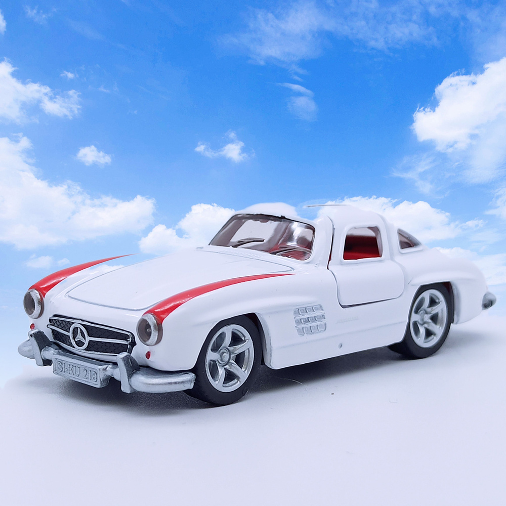 Машинка 1:64 Mercedes Benz 300SL Мерседес Siku1470 - металлическая, коллекционная - игрушка  #1