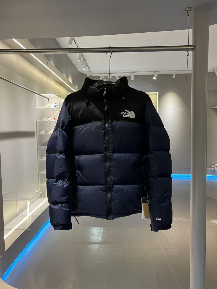 Пуховик The North Face M 1996 Retro Nuptse Jacket #1