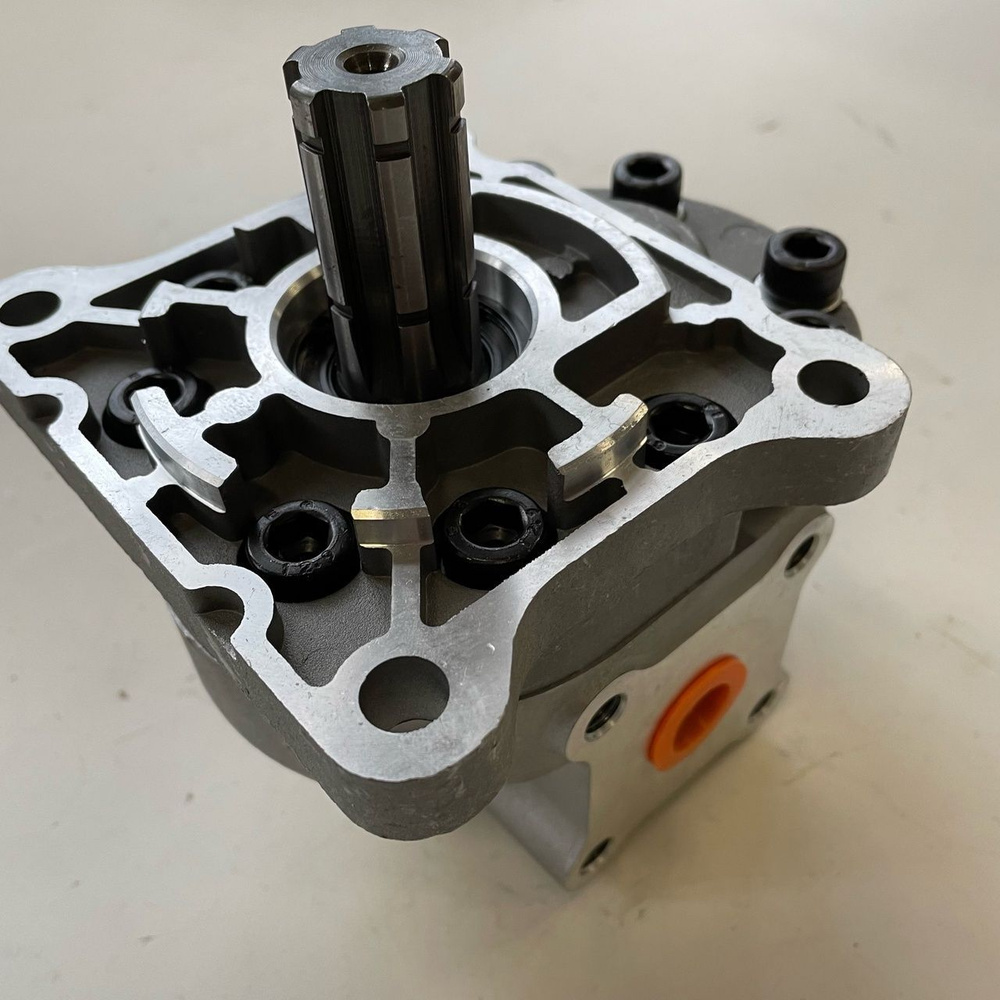 Насос шестерёнчатый (гидронасос) НШ 50М-3Л левый плоский - купить с ...