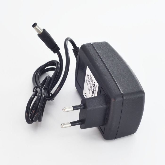 Сетевой адаптер, блок питания универсальный 9V/2A - купить с доставкой ...