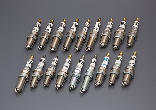 Комплект свечей зажигания, 4 шт. NGK LZKAR7D-9D (94951) (аналог