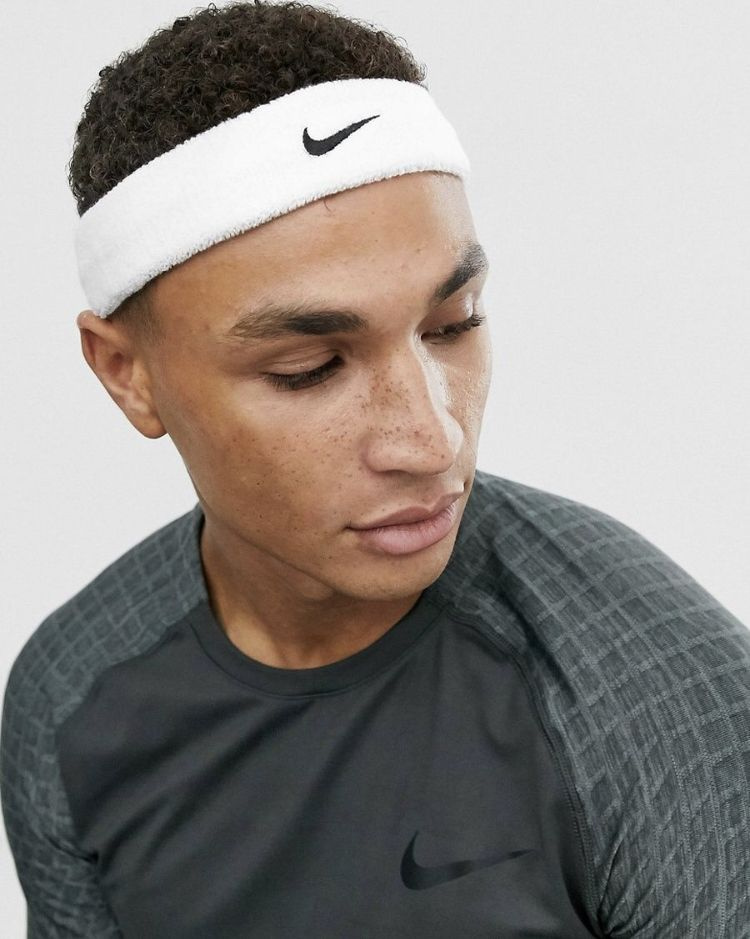 Спортивные головы. Headband Nike белая. Повязка Nike Headband. Повязка Nike Swoosh белая. Nike Swoosh Headband White.