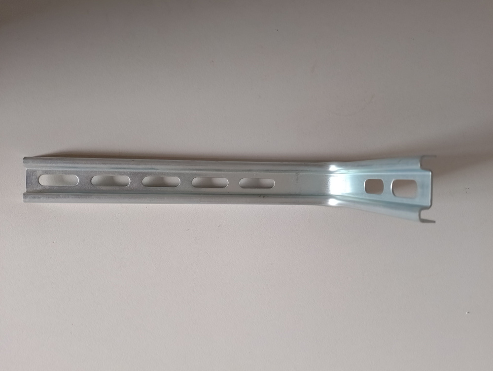 Кронштейн крепления горизонтальных направляющих для секционных ворот ...