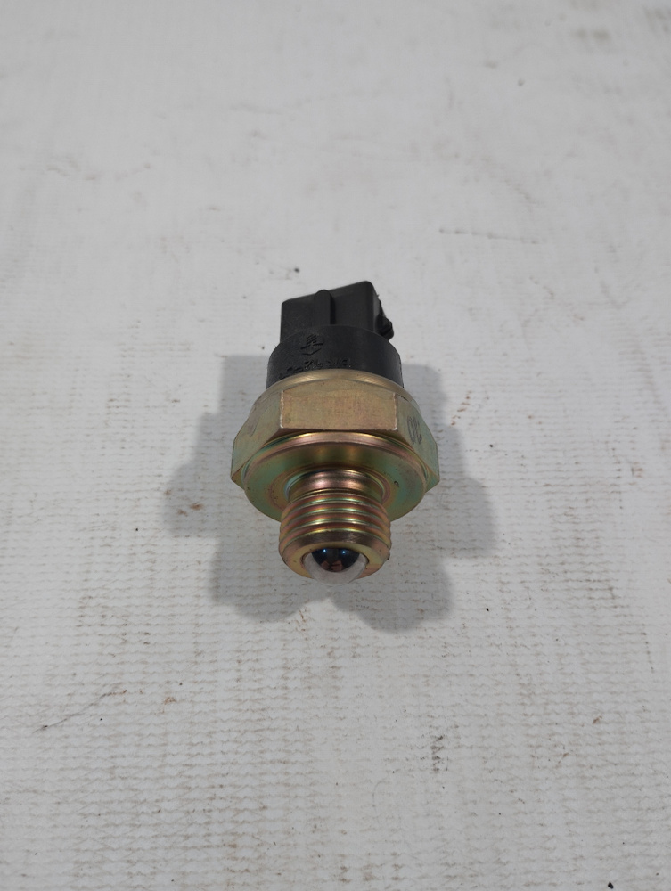 Выключатель ВК-12-31 (заднего хода) - МТЗ арт. ВК1231 - купить по ...