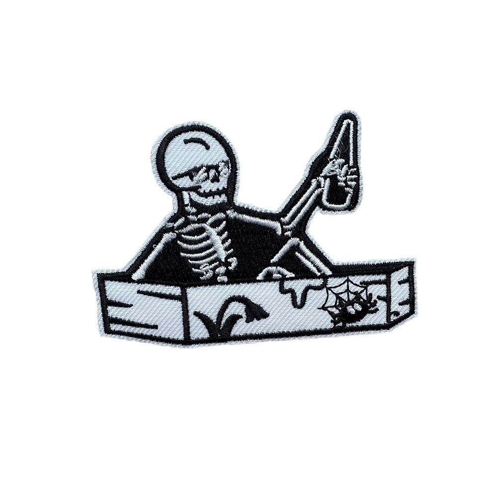 Нашивка термоаппликация на одежду и на рюкзак. Скелет с бутылкой ...