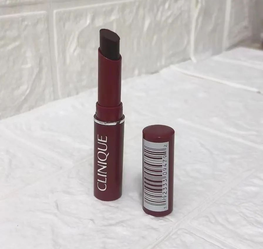 Clinique Almost Lipstick Увлажняющая помада-бальзам для губ 06 Black Honey / Клиник  #1