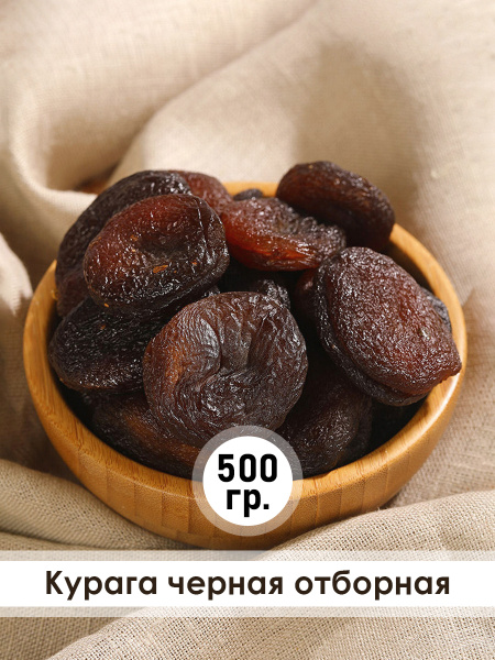 Kostyumlarda chizilgan qizlar