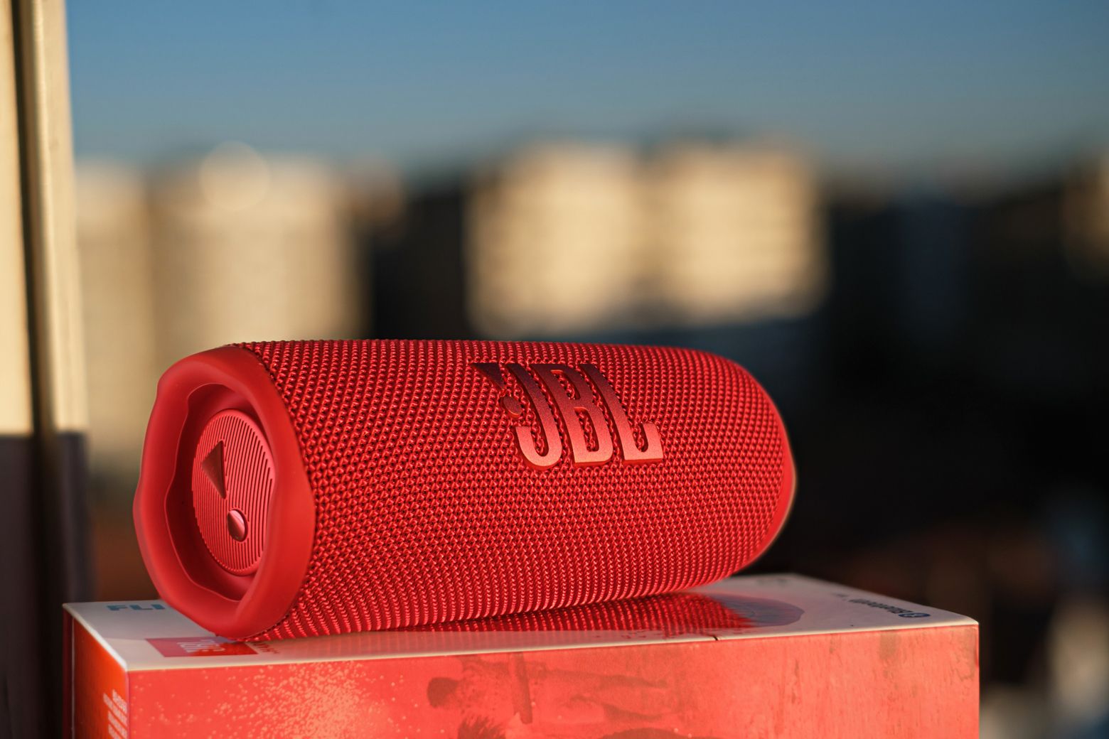 Flip 4 flip 6. Портативная колонка JBL Flip 6. JBL Flip 4. JBL Flip 4 Red. JBL Flip 6 красная.