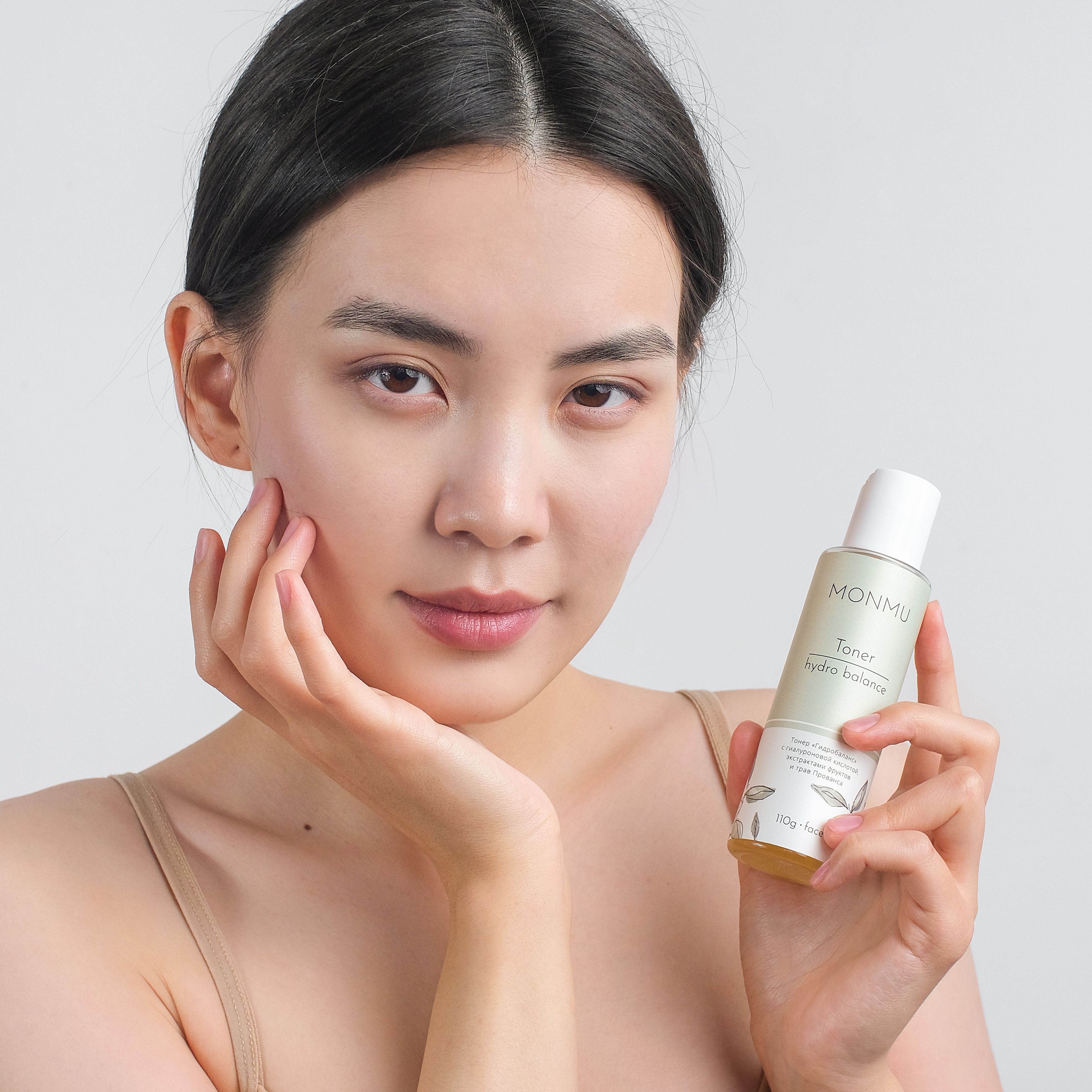 Тонер для лица MONMU увлажняющий с гиалуроновой кислотой, экстрактами ...
