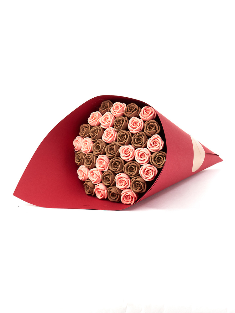 Букет из 37 роз CHOCO STORY, в Красной подарочной обертке: Шоколадный и Розовый микс Бельгийского шоколада, #1