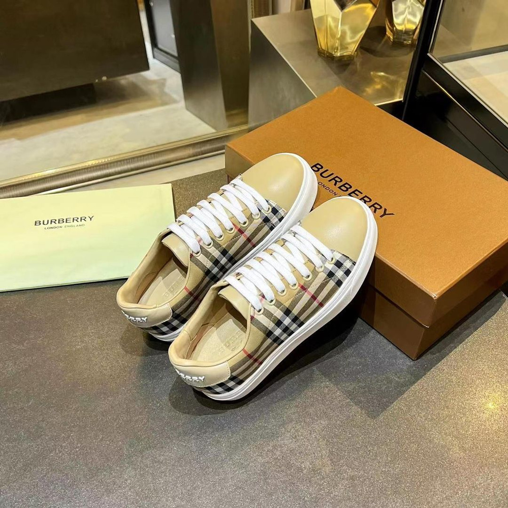 Burberry Boutique OZON 1098405341