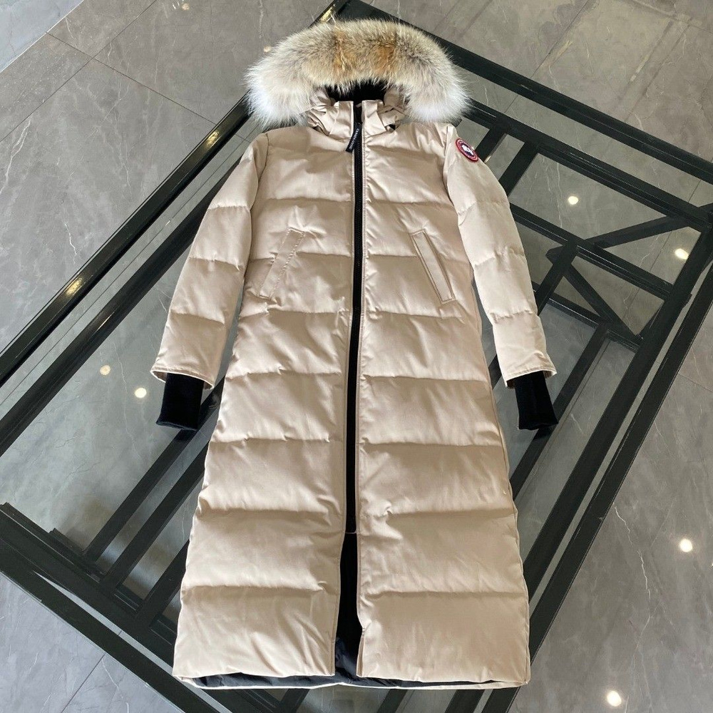 Пуховик CANADA GOOSE #1