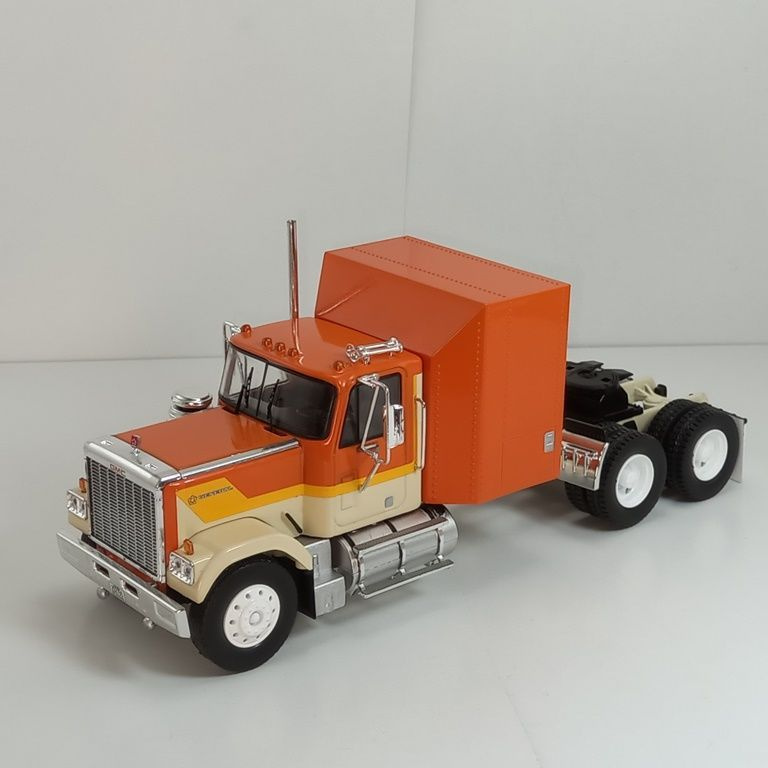 IXO 1/43 – GMC General 1980 Orange – Camion Miniature Diecast – Collection