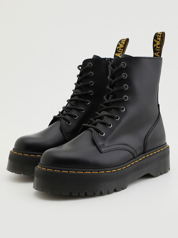 Doctor on sale martens smooth