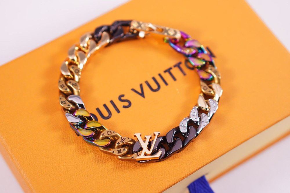 Louis Vuitton Браслет купить на OZON по низкой цене (1532907198)