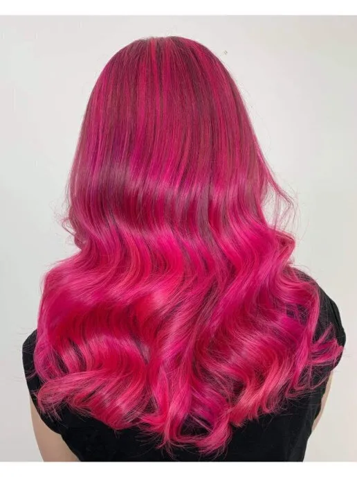 Есть розовая краска. Маник паник краска для волос розовая. Хот Пинк волосы. Ярко розовая краска для волос. Кислотно розовая краска для волос.