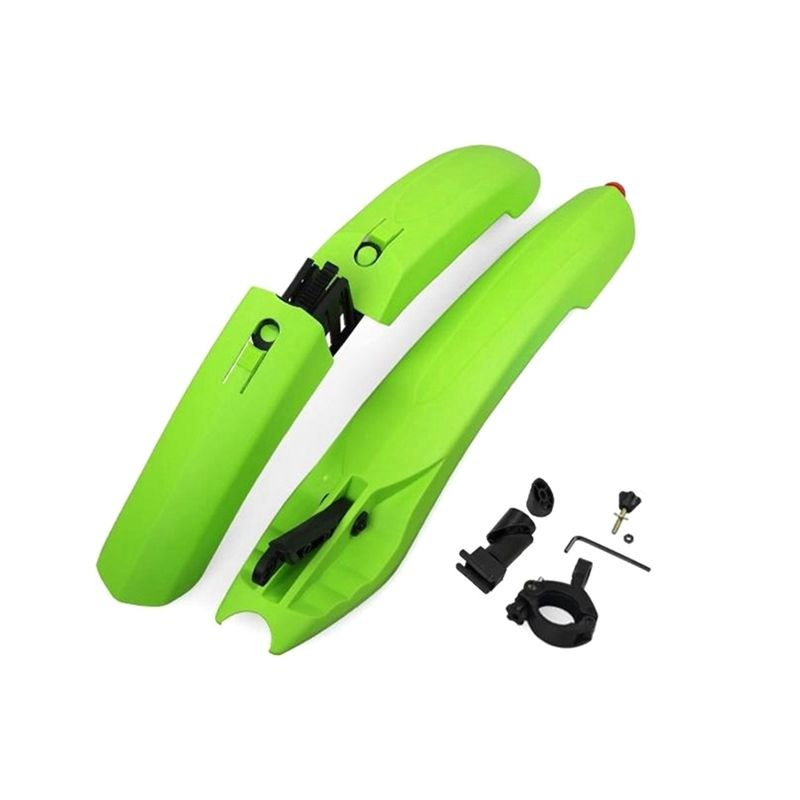 Удаление грязи с передних и задних экранов велосипедных щитков от дождя ...