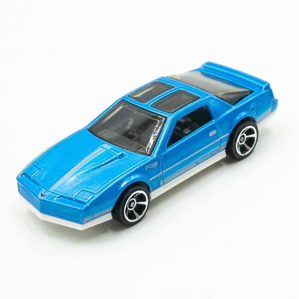 Машинка Hot Wheels 84 Pontiac Firebird Коллекционная #1