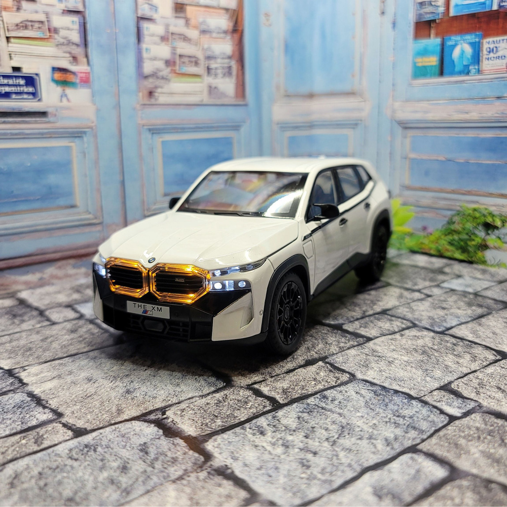   BMW   