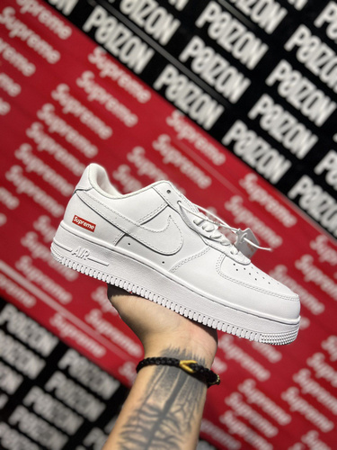 Nike air force one hotsell low red