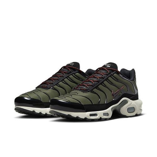 Burberry x hotsell nike tn 70