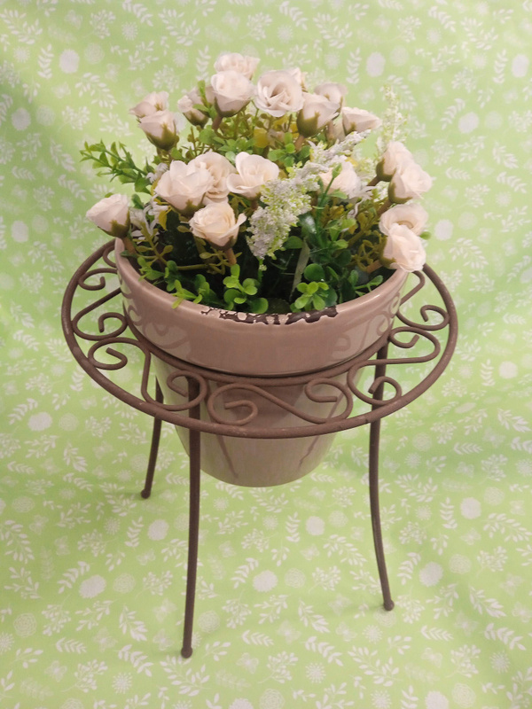 Ikea цветочный горшок. стол петробетон. кашпо jysk металл. дизайнерское кашпо. стол кашпо.