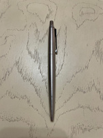 Ручка шариковая подарочная Parker Jotter Core Stainless Steel Gt, автоматическая, корпус серебристый, позолоченные детали, кнопочный механизм, чернила синие, подарочный футляр #110, Gennadii M.