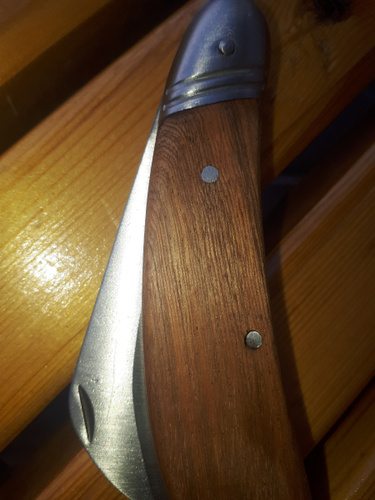 Садовый нож складной санитарный, изогнутое лезвие, деревянная рукоятка ...