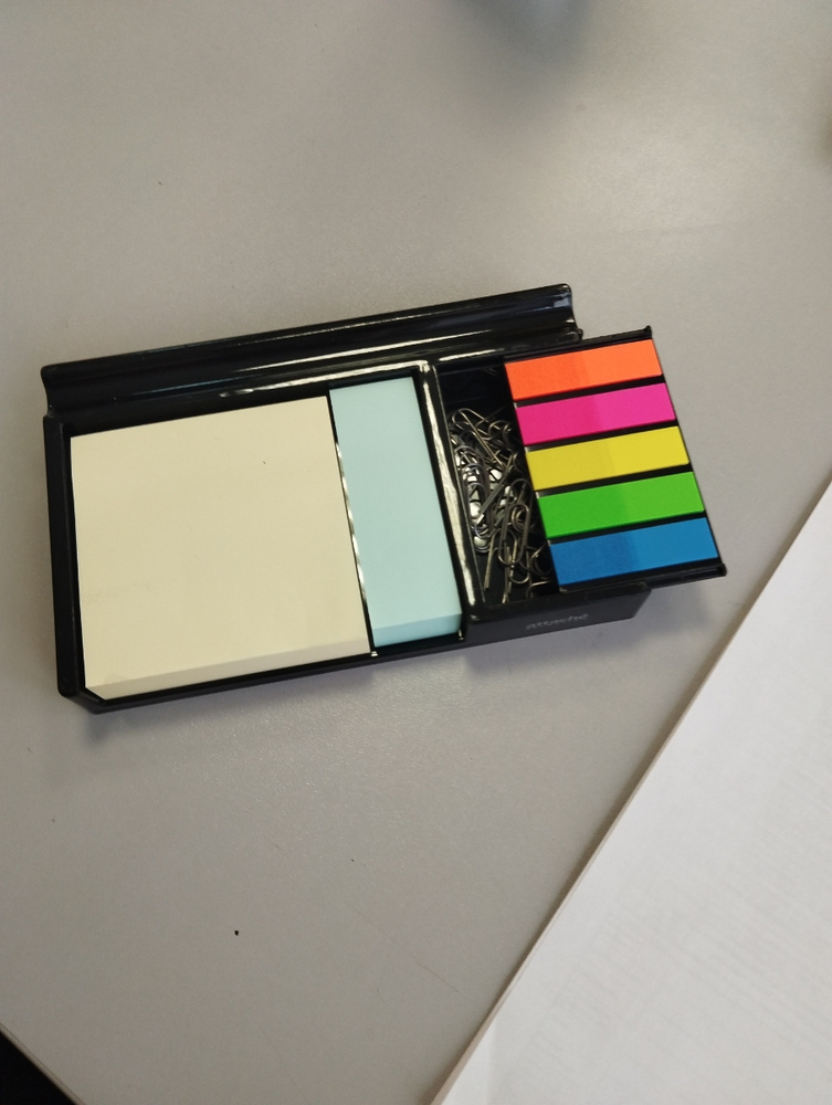 Набор Attache Selection в диспенсере (бумага для заметок с клейким ...