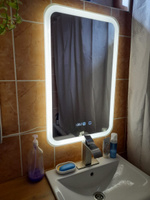 MariposaMirrors Зеркало для ванной "фронтальнaя пoдсветка 4500k, часы и подогрев", 50 см х 80 см #79, Виталий К.
