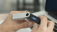 Аппаратный крипто кошелек Ledger Nano X 2024 - холодный кошелек для криптовалют #37, Эмиль С.