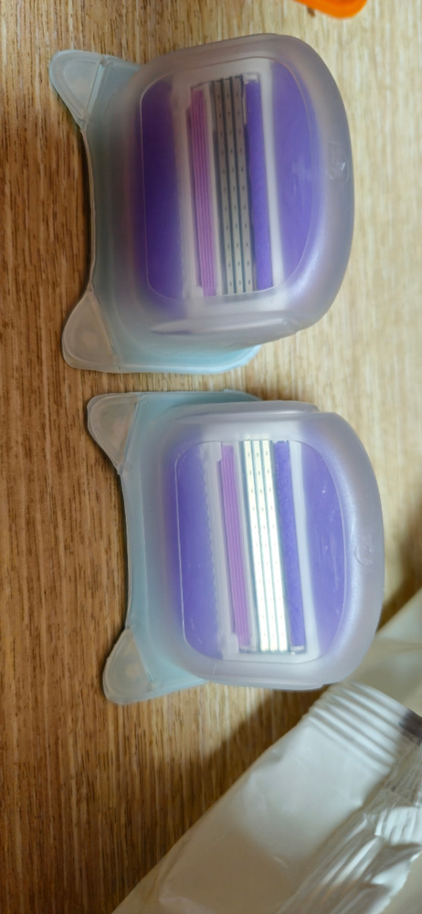 Сменные кассеты для бритвы Gillette Venus Breeze (cо встроенными ...