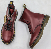 Ботинки Dr. Martens #32, Василий Я.