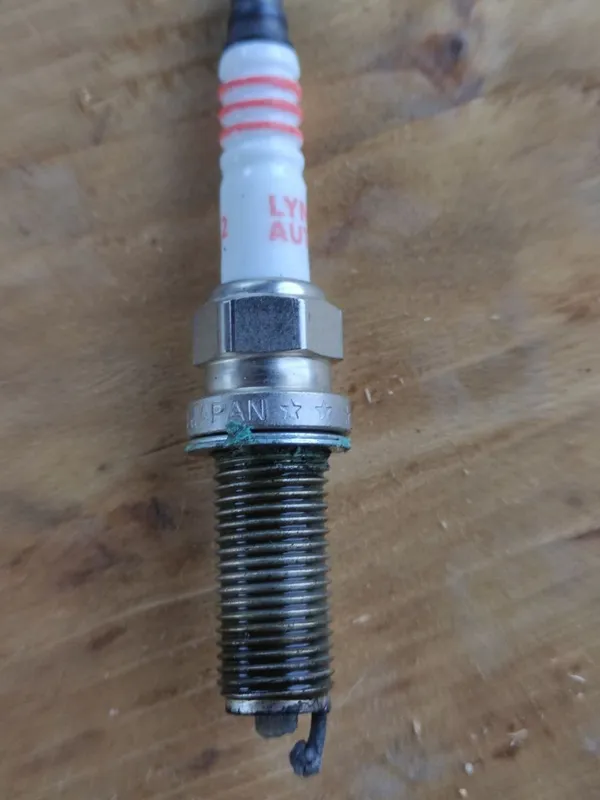 Свеча Lynx через 15 тыс пробега.