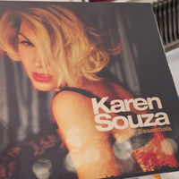 Цветная виниловая пластинка Karen Souza - Essentials (Clear