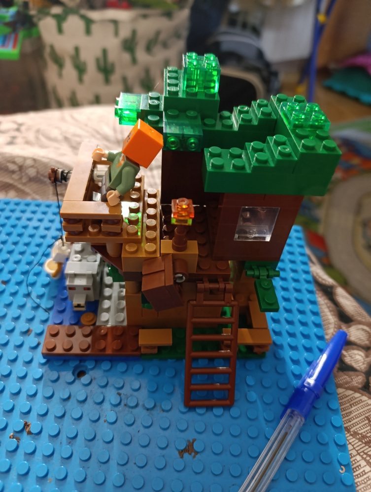 Конструктор лего Майнкрафт для мальчиков Игрушечный дом на дереве , 260 ...