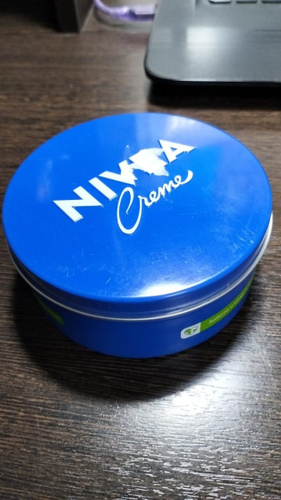 Нивея крем универсальный. Увлажняющий универсальный крем nivea creme. Нивея крем универсальный 150 мл. Нивея крем для кожи универсальный 150. Нивея крем универсальный.