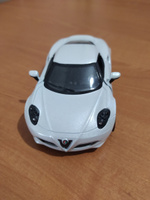 Машинка металлическая Альфа Ромео Alfa Romeo 4C 2013 Kinsmart 1:32 5366DKT инерционная, цвет Белый #2, Алексей О.