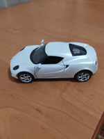 Машинка металлическая Альфа Ромео Alfa Romeo 4C 2013 Kinsmart 1:32 5366DKT инерционная, цвет Белый #3, Алексей О.