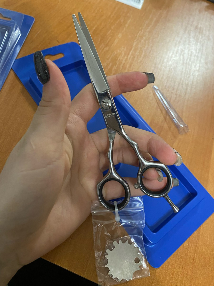 MERTZ / Ножницы парикмахерские, прямые. 14 см. (Professional line ...