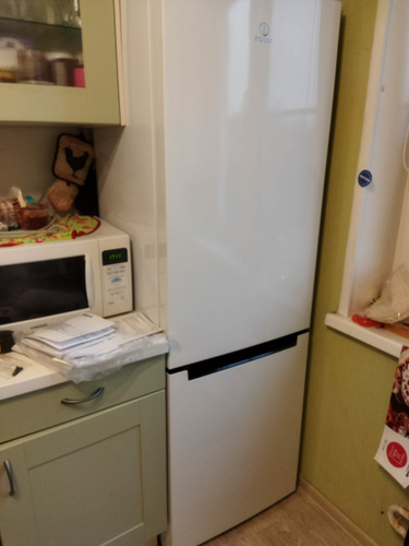 Холодильник Indesit Стильный с морозильной камерой (310л), система ...