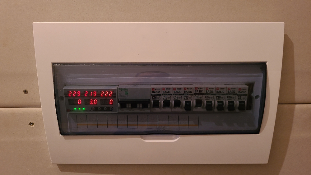 Стабилизатор напряжения, (реле) EKF MRVA-3 63A, защита от перегрузки ...
