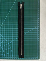 Молния YKK металлическая, цвет анти-никель, тип 3, неразъемная, длина 25 см, цвет тесьмы черный, 580 #62, Софья М.