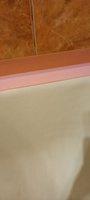 Клейкая бордюрная лента с линией сгиба для оформления углов, проклейки швов и стыков, декоративная (липкая самоклеящаяся лента для интерьера, мягкая контурная лента КАРТОФАН), длина 2,9 метра, ширина 3,4 см, розовая #7, Екатерина Ч.