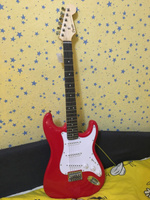 FENDER SQUIER MM STRATOCASTER HARD TAIL RED электрогитара, цвет красный #5, Никита Ч.